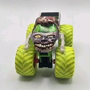 Monster Jam Zombie Monster Truck Green Yellow Red Brown 1:64 Diecast Toy